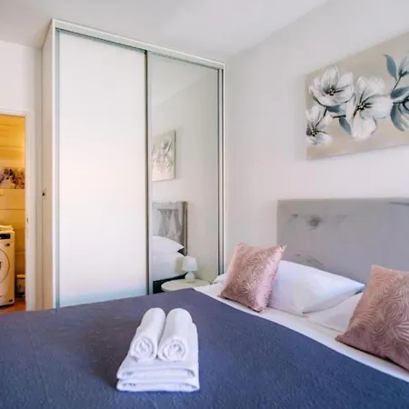 Luce & Toma Apartment